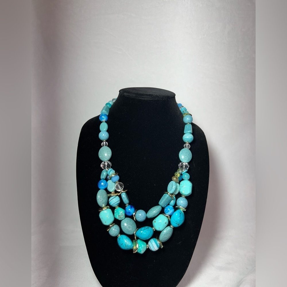 Turquoise and Blue Beaded Necklace - Picture 6 of 9